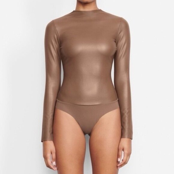 SKIMS Faux Leather Mock Neck Bodysuit 3X Long Sleeve Jasper Brown Thong Clubwear - Picture 3 of 14
